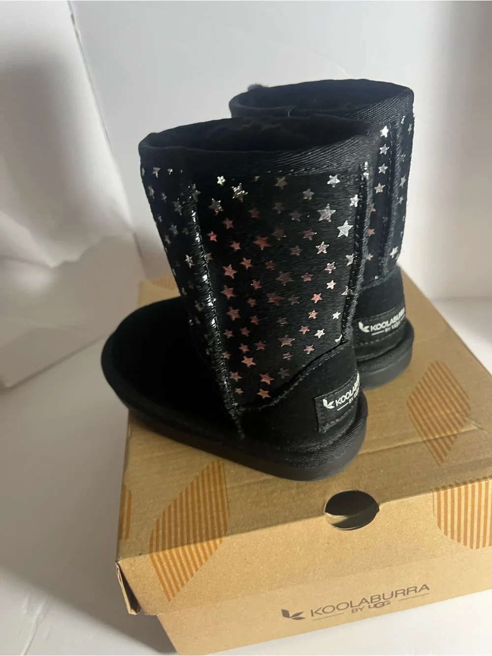 Koolaburra by UGG boots size 8 good condition